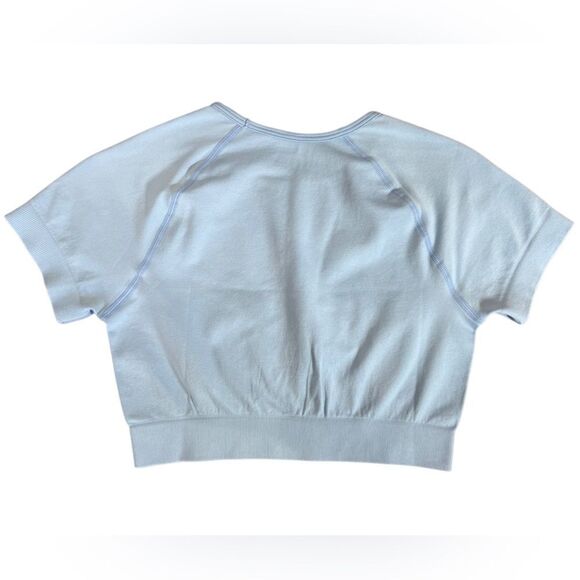 Trendy Seamless Crop Top Set… Comfy & Stretchy! 2 - Picture 4 of 16